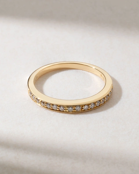 18K Yellow Gold Ring with Diamonds