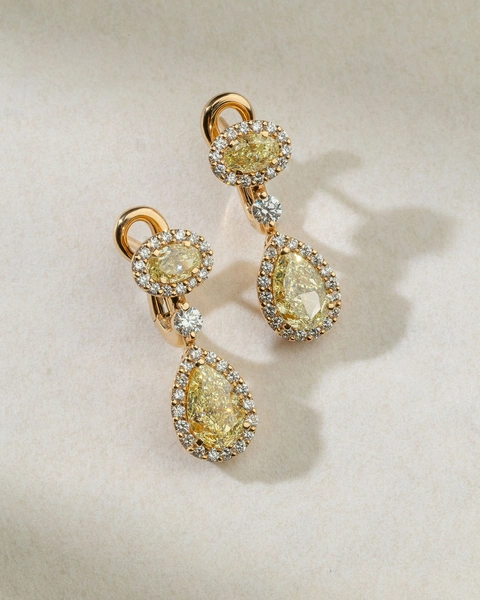 Gold Earrings K18 with Yellow Diamonds and Brilliants
