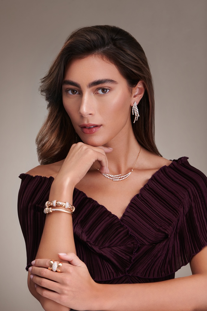 18K Rose Gold Large Ring with Diamond Link