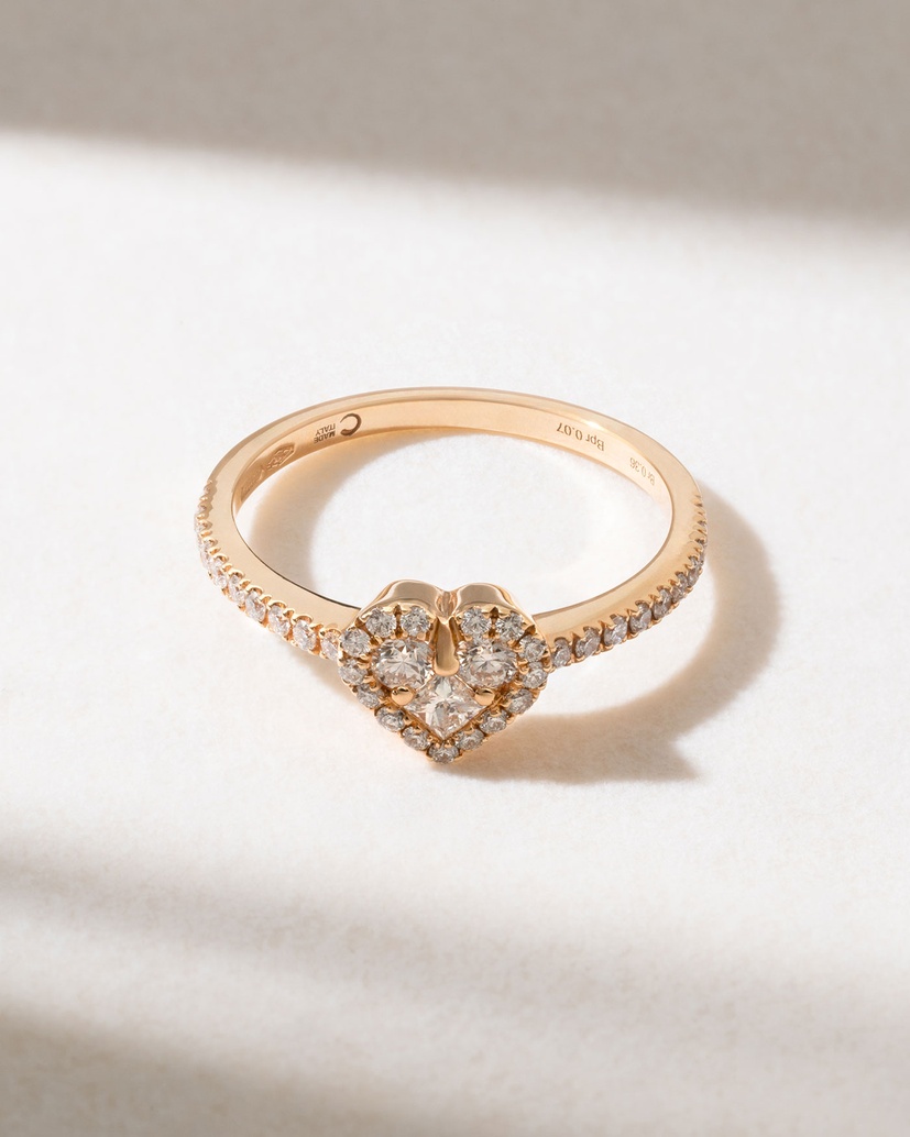 18K Rose Gold Heart Ring with Princess and Brilliant Diamonds