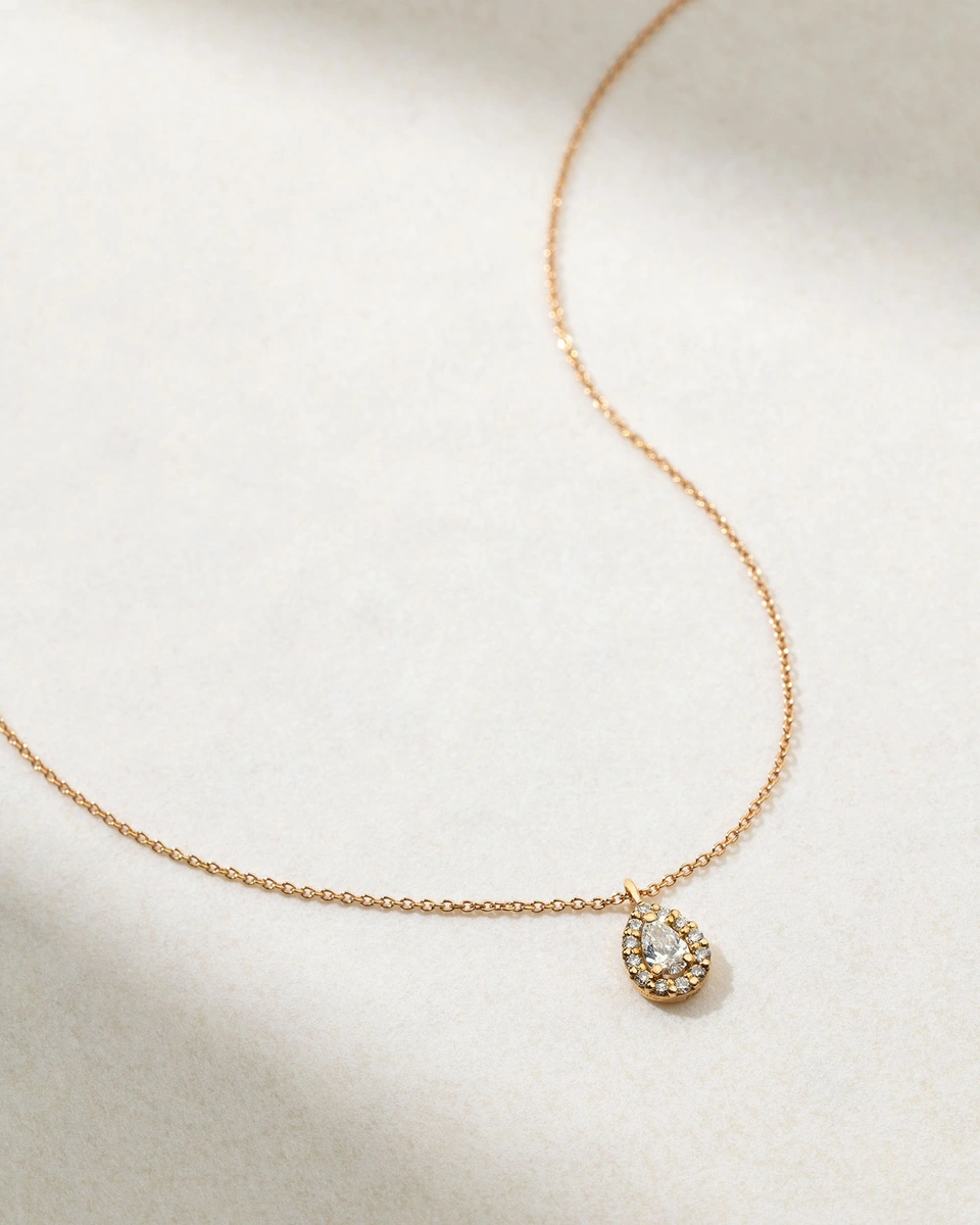 Dainty Rose Gold Bracelet with Pear Shaped Diamond and Brilliants