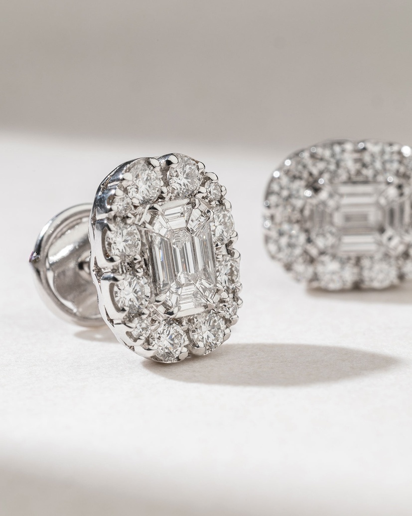 18K White Gold Oval Studs with Trapezoid and Brilliant Diamonds