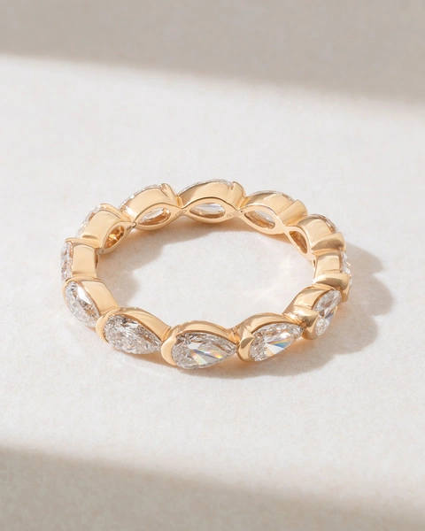 Amazing 18K Rose Gold Ring with Pear Shaped Diamonds