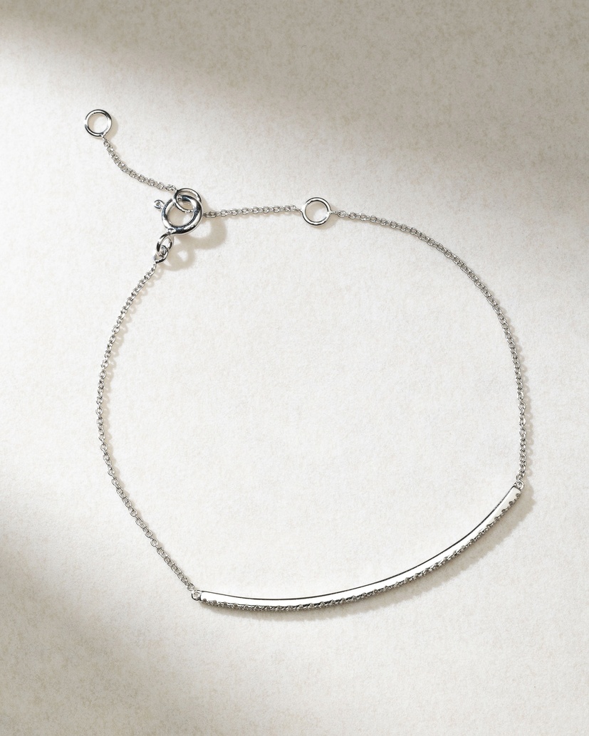 18K White Gold Bracelet with Diamond Row