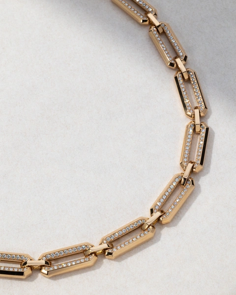 Shiny 18K Rose Gold Necklace with Brilliant-Cut Diamonds and Minimal Design