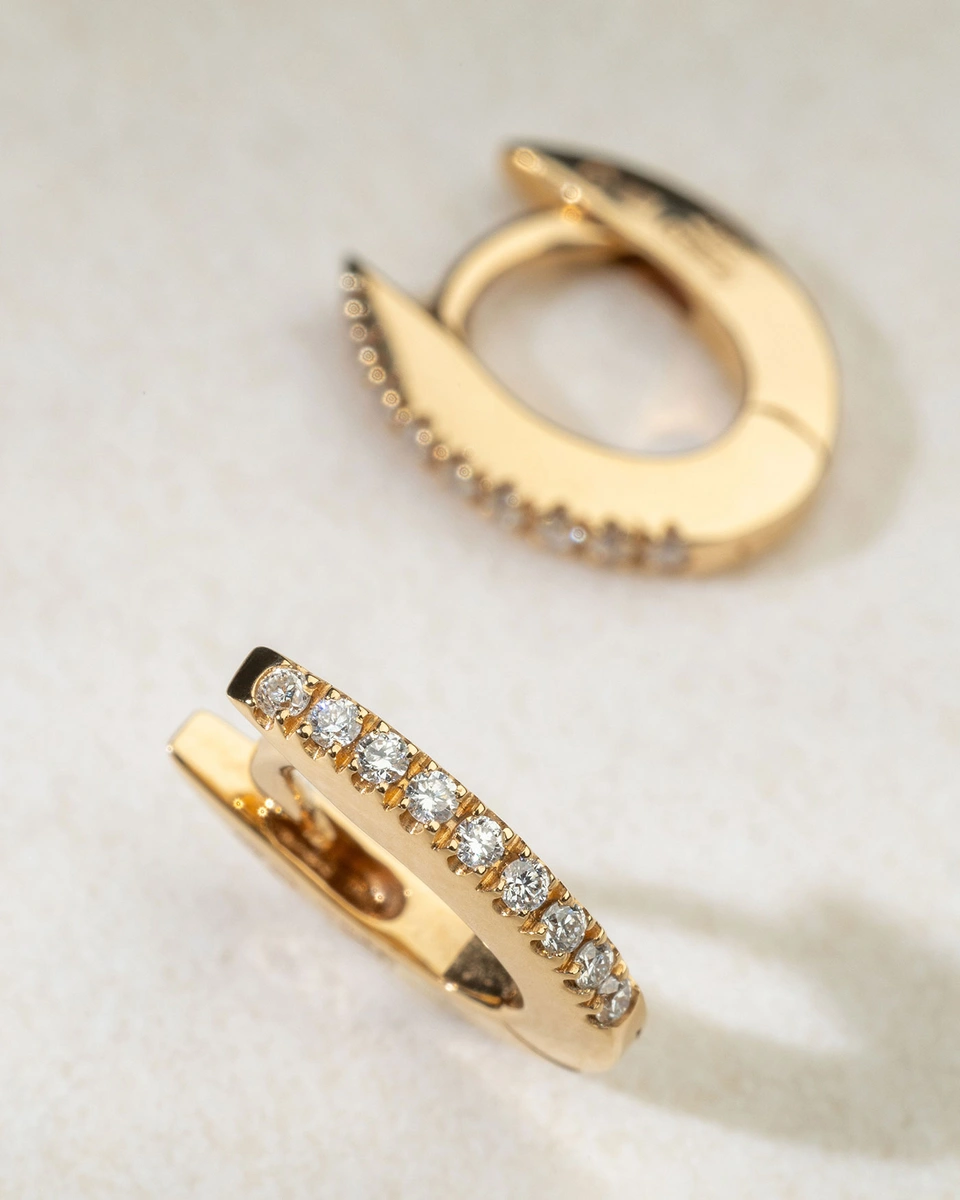 Rose Gold Miniature Hoop Earrings K18 with Diamonds