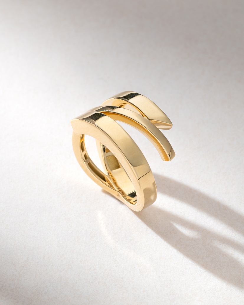 18K Yellow Gold Spiral Ring - Image 1