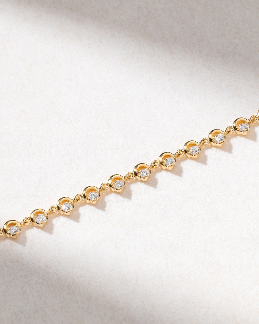 18K Yellow Gold Chain Necklace with Brilliant Diamonds - Image 2