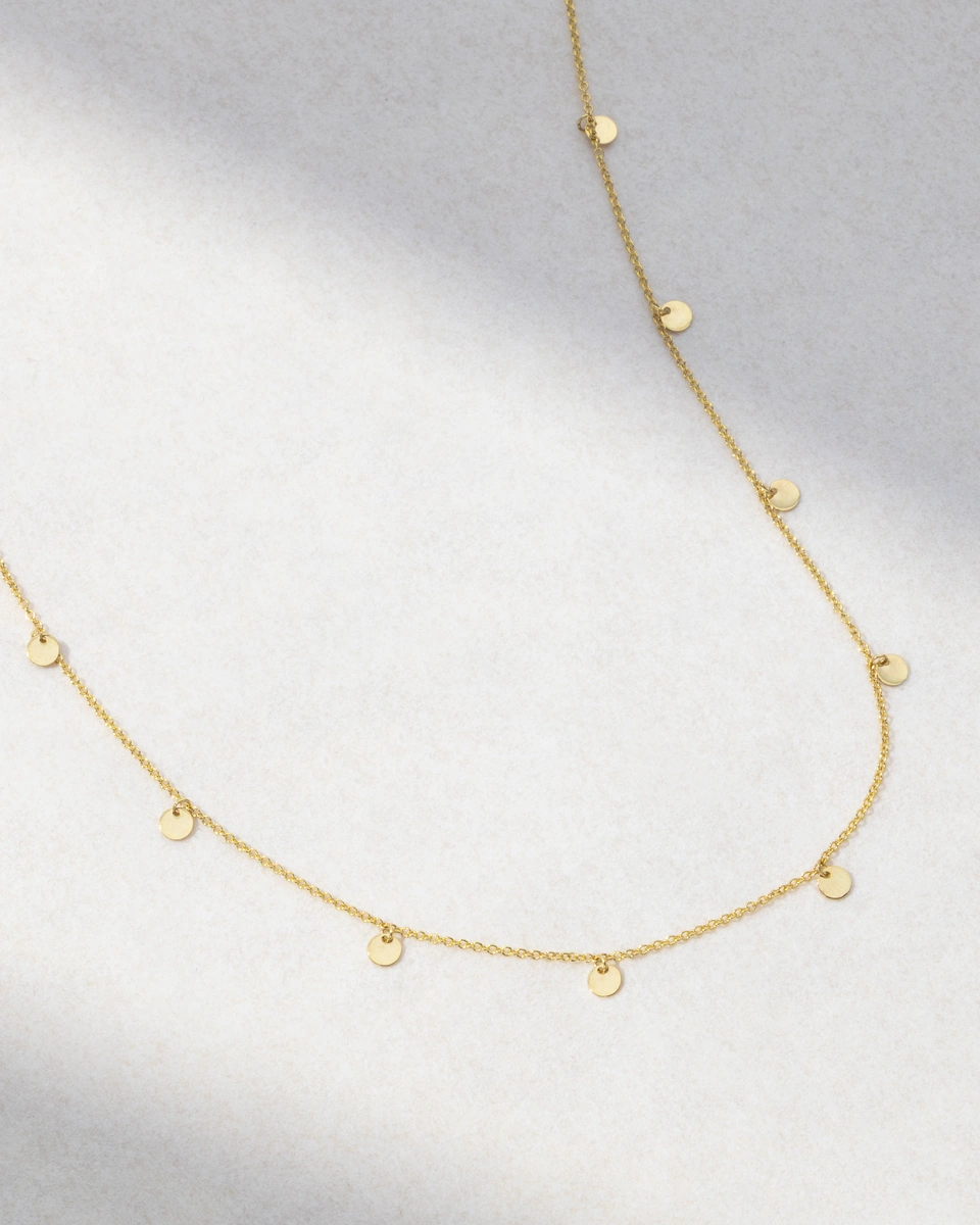 Necklace in 18K Yellow Gold in Timeless and Minimal Design