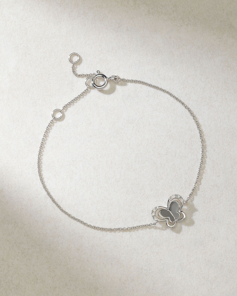 18 Karat White Gold Bracelet with Butterfly and Diamonds