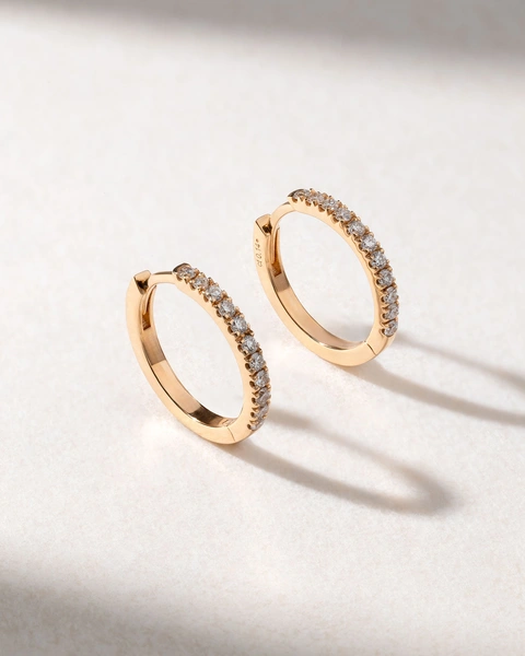 18 Karat Rose Gold Hoop Earrings with Brilliant Diamonds