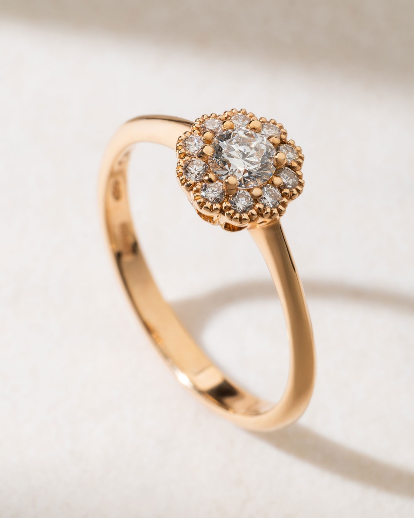 Vintage 18K Rose Gold Ring with Diamonds