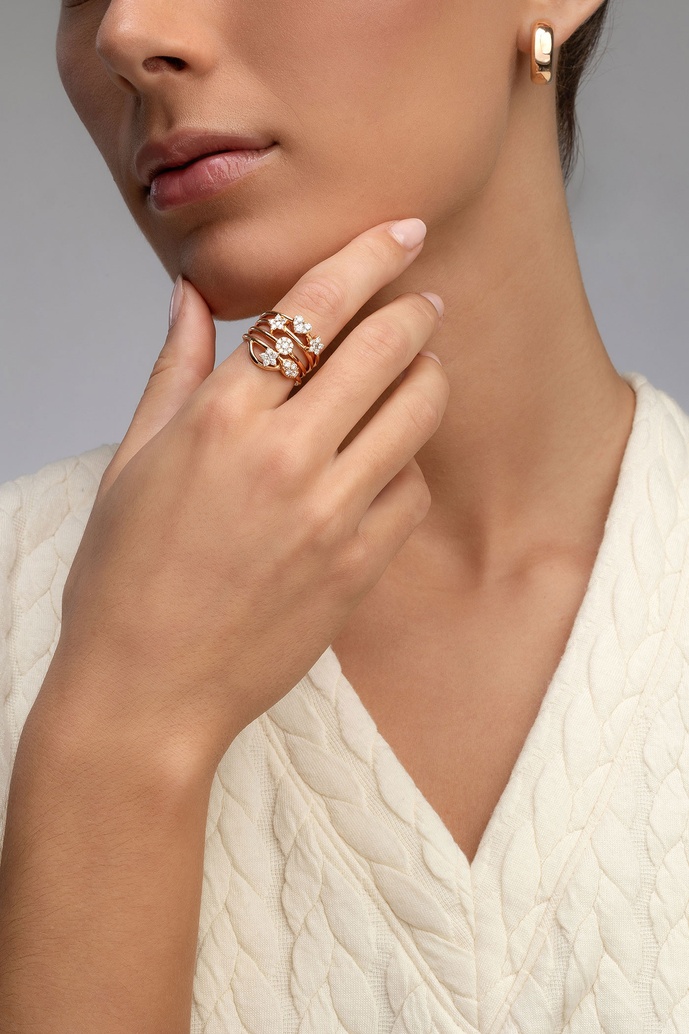 18K Rose Gold Charm Ring with Diamonds
