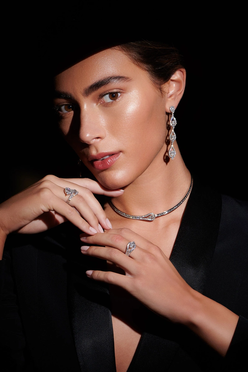 Λαμπερό Κολιέ Τσόκερ Λευκόχρυσο Κ18 με Πουάρ, Baguette και Μπριγιάν Διαμάντια