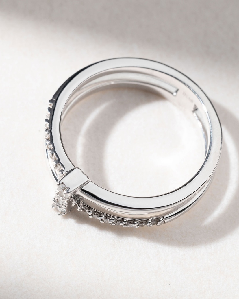 18K Double White Gold Ring with White Diamonds