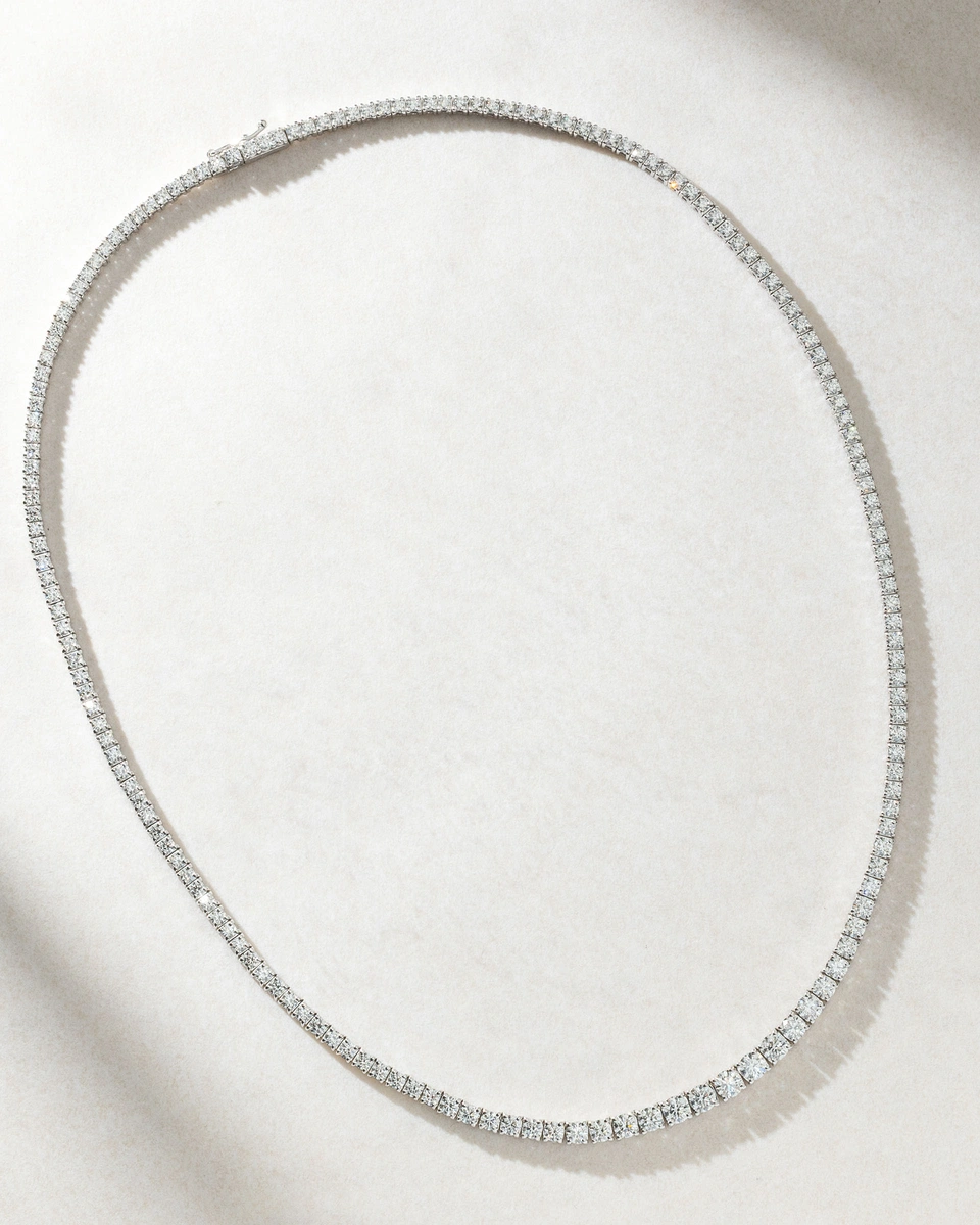 18K White Gold Tennis Necklace with Diamonds