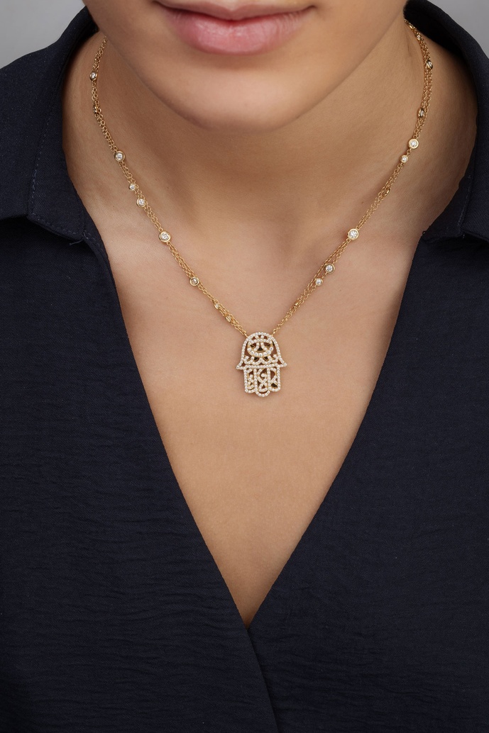 18K Yellow Gold Hamsa Hand with Diamonds