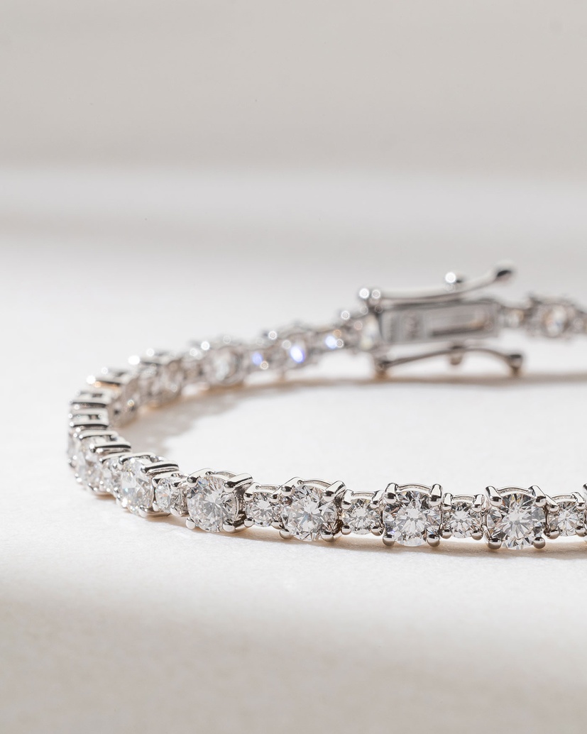 18K White Gold Eternity Tennis bracelet with Diamonds