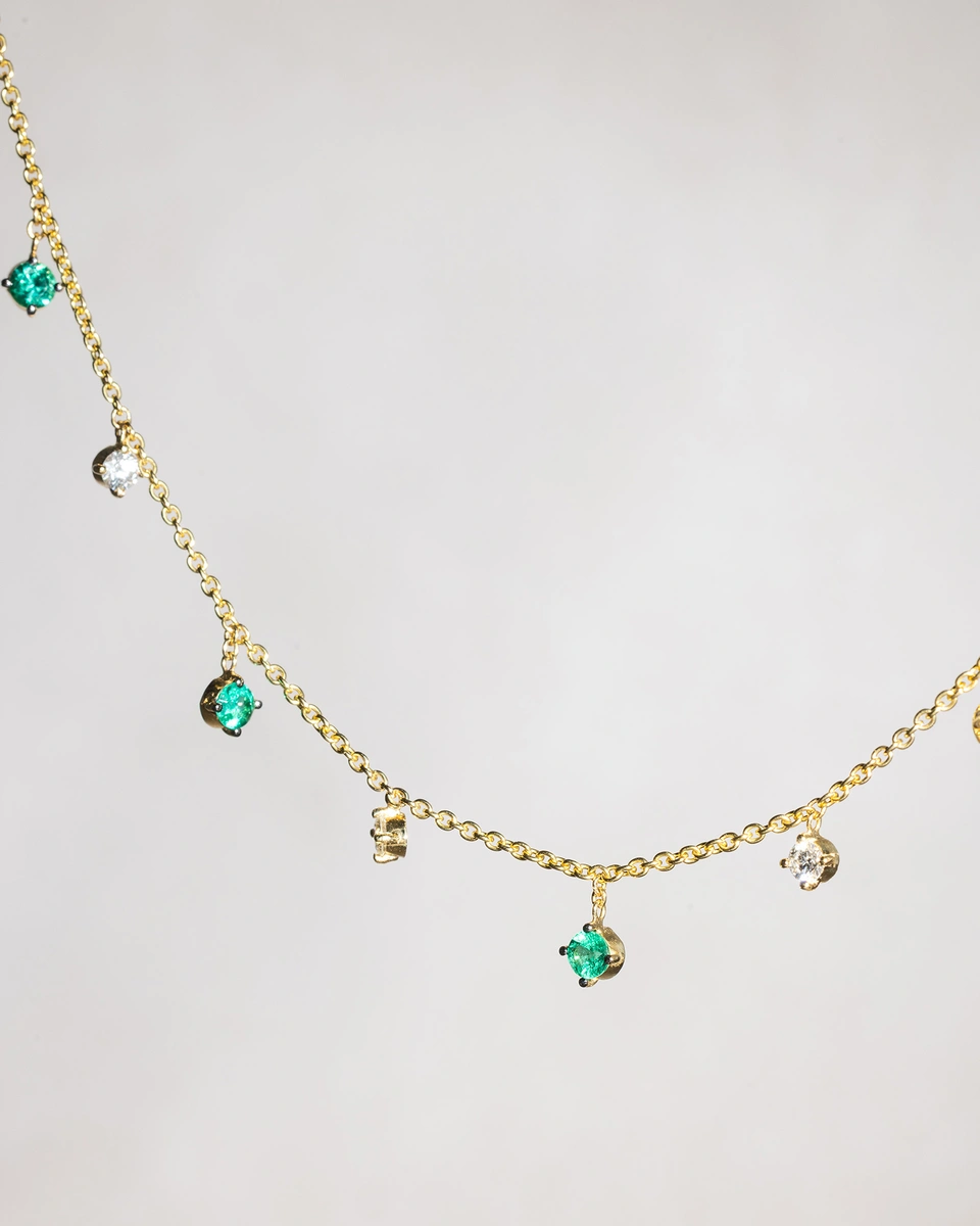 18K Yellow Gold Chain with Brilliant cut Diamonds and Emeralds