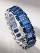 18k White Gold Ring with Blue Sapphires