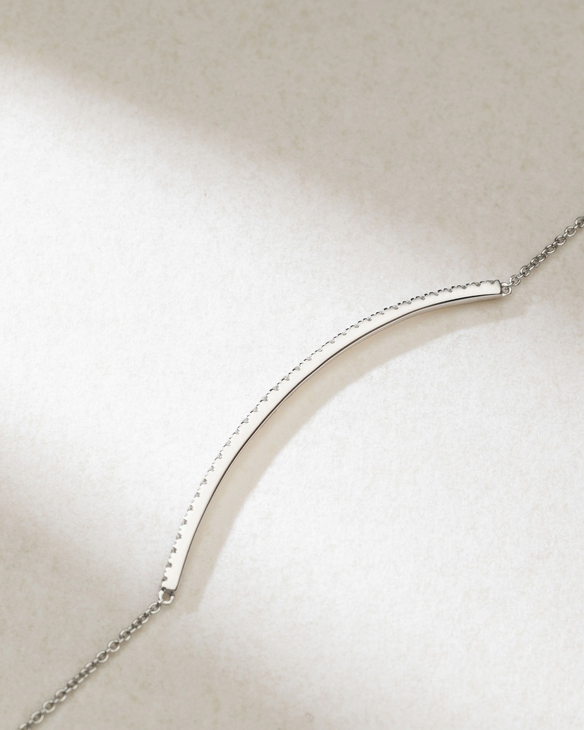 18K White Gold Bracelet with Diamond Row