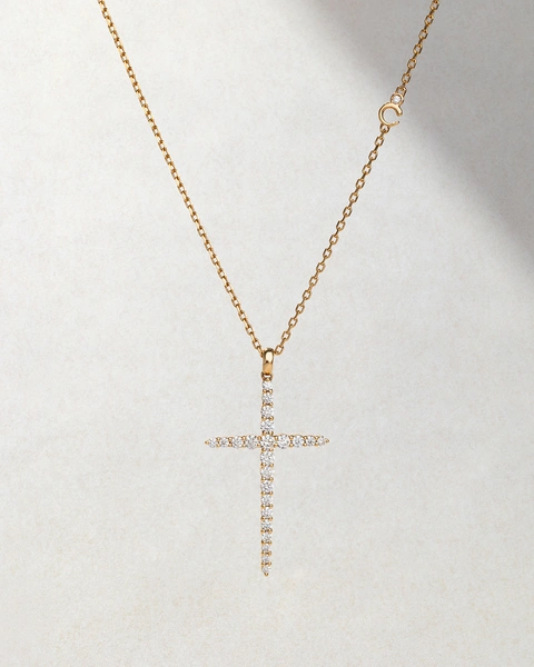 Cross in 18K Rose Gold set with Brilliant-cut diamonds