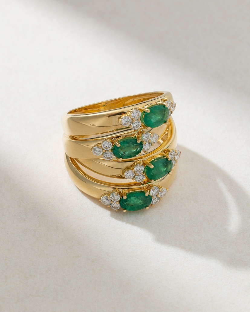 18K Yellow Gold Ring with Oval Emeralds and Diamonds