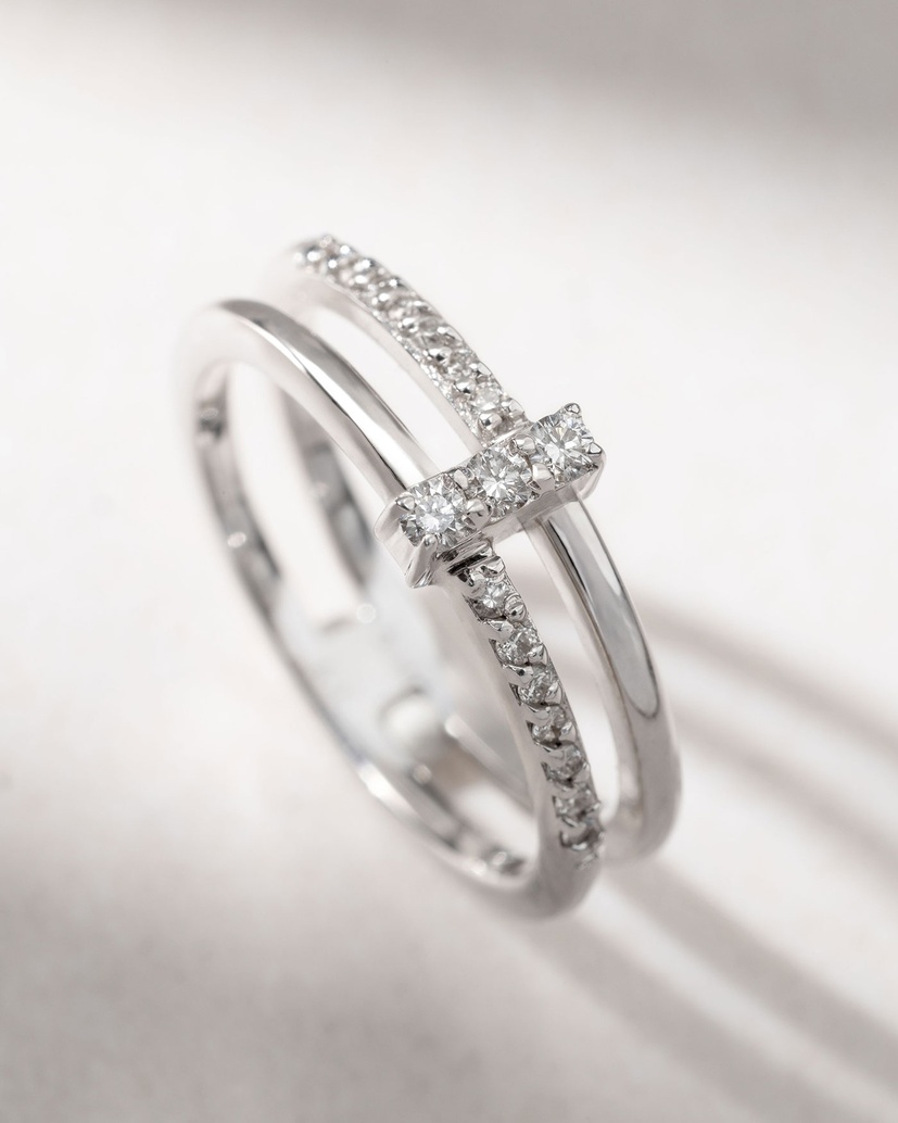 18K Double White Gold Ring with White Diamonds
