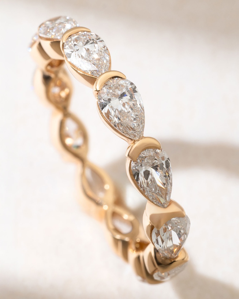 Amazing 18K Rose Gold Ring with Pear Shaped Diamonds