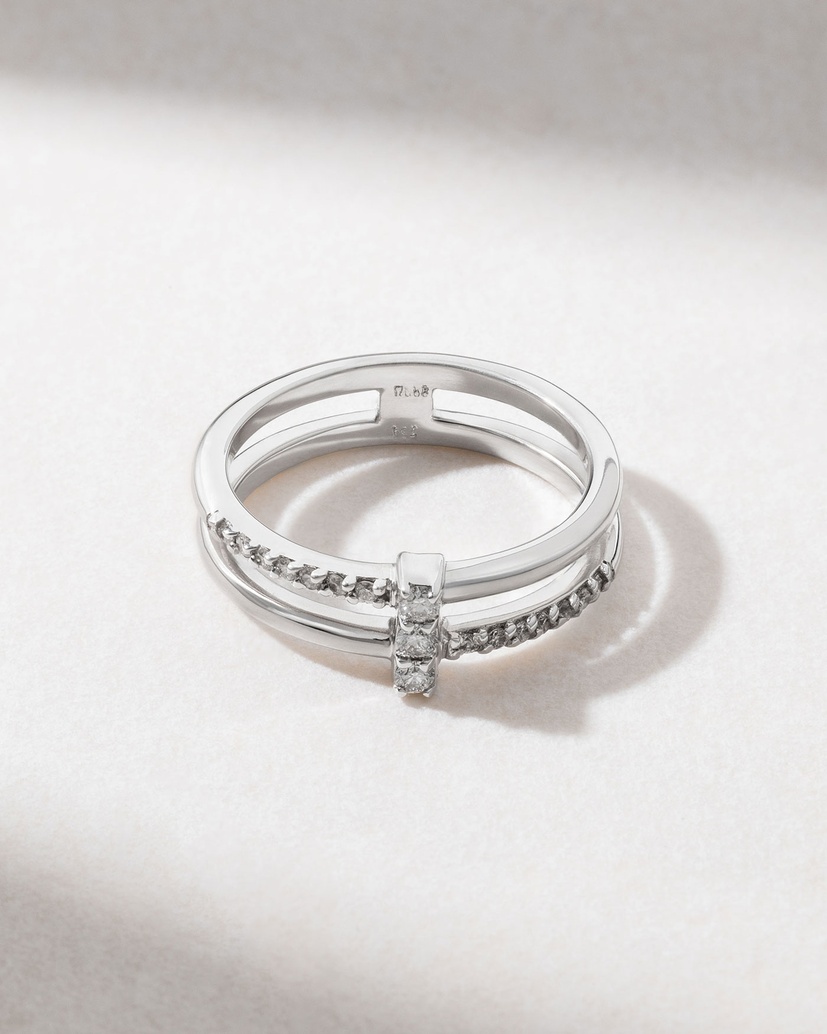 18K Double White Gold Ring with White Diamonds
