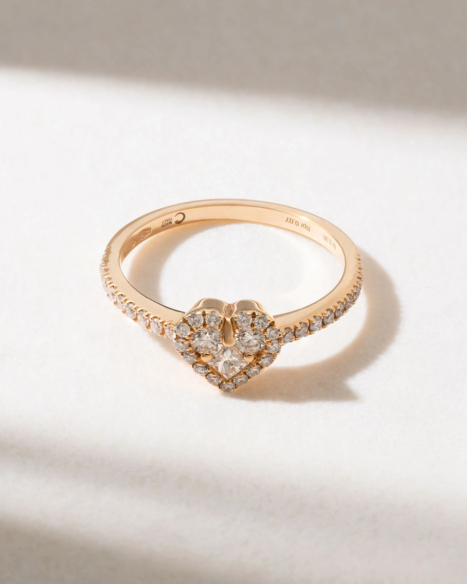 18K Rose Gold Heart Ring with Princess and Brilliant Diamonds
