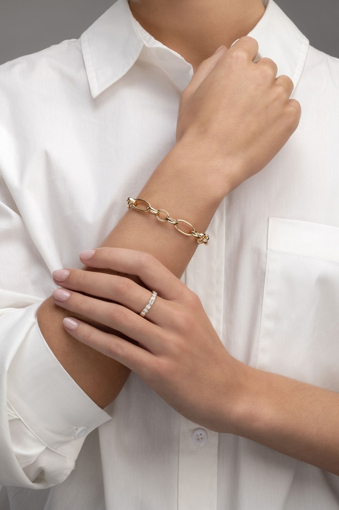 18K Yellow Gold Nine Diamond Band