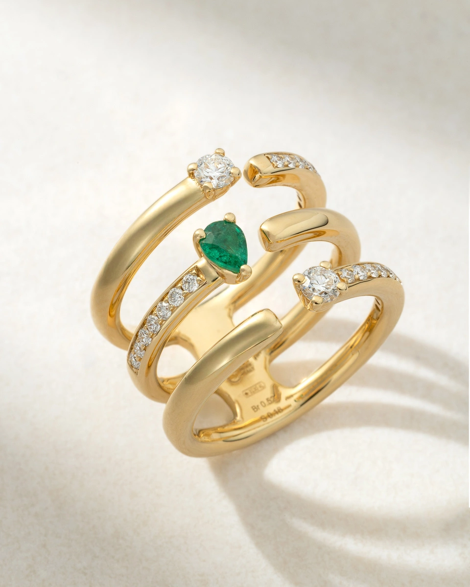 18K Yellow Gold Ring with Pear Emerald and Diamonds