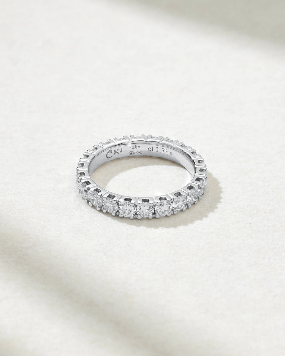 Διαχρονικό Δαχτυλίδι σε Λευκόχρυσο Κ18 με Μπριγιάν