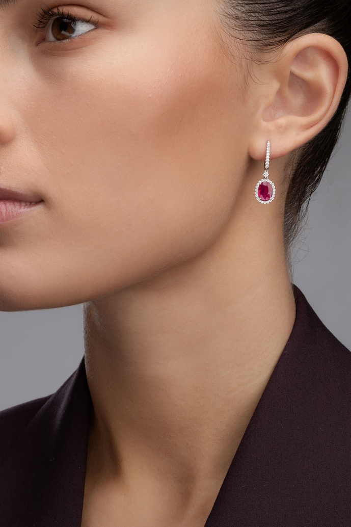 18K White Gold Earrings with Oval Rubies and Brilliant Diamonds
