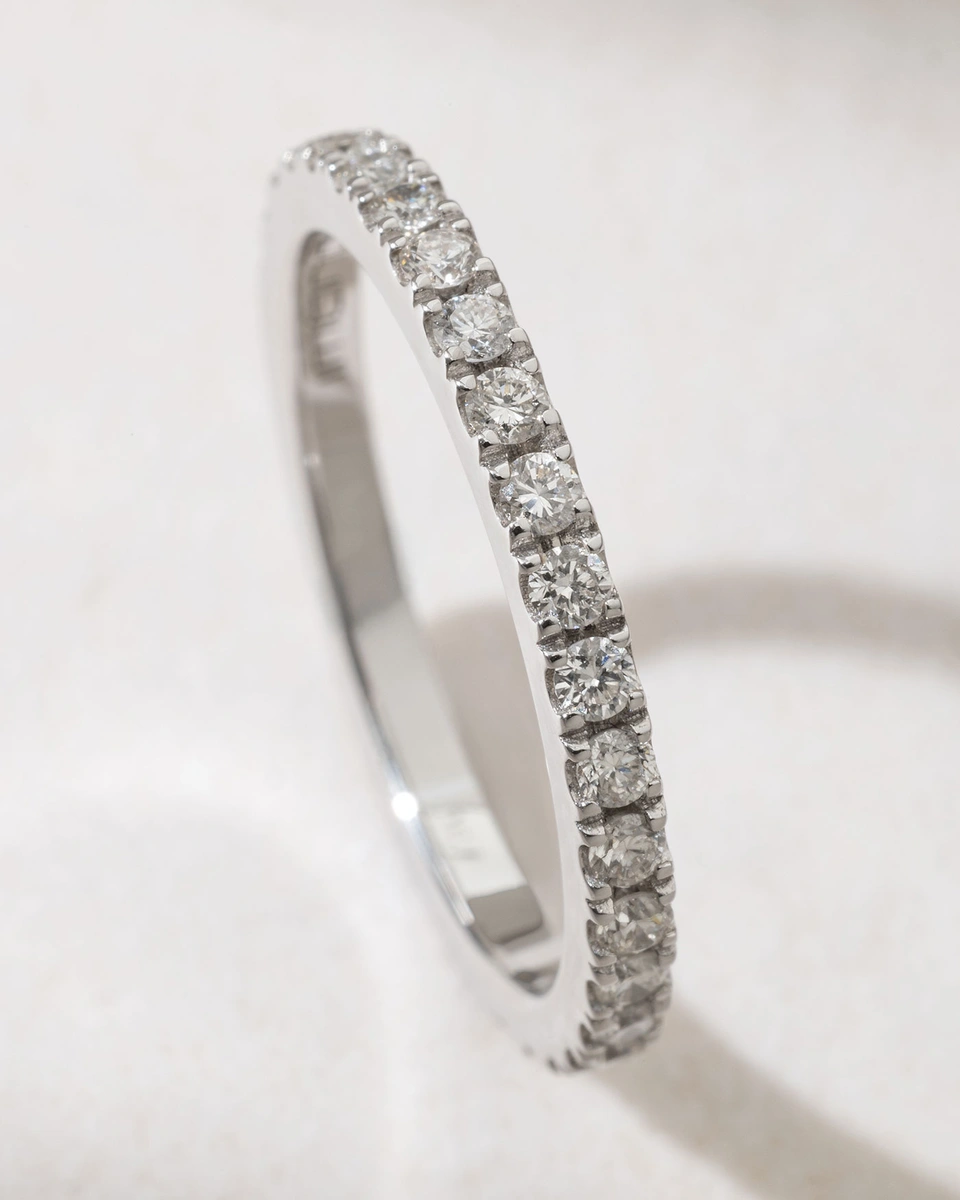 18K White Gold Eternity Ring with White Diamonds