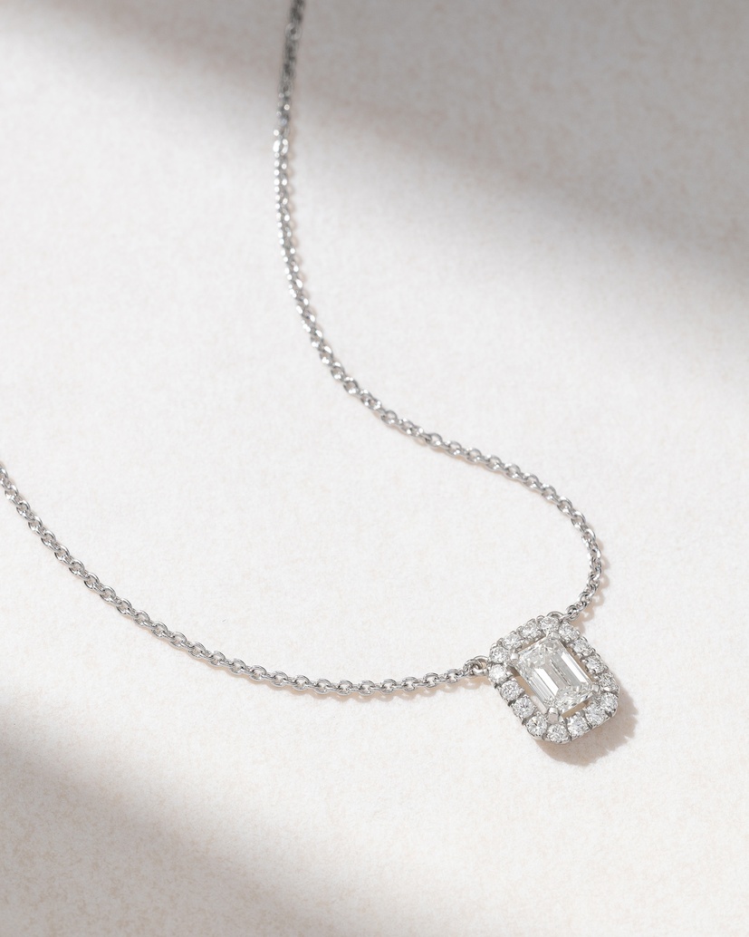 18K White Gold Necklace with Emerald Diamond and Brilliants - Image 1