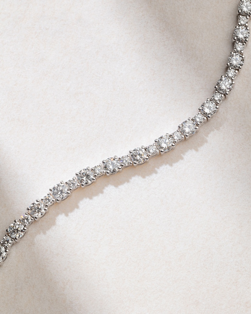 18K White Gold Eternity Tennis bracelet with Diamonds