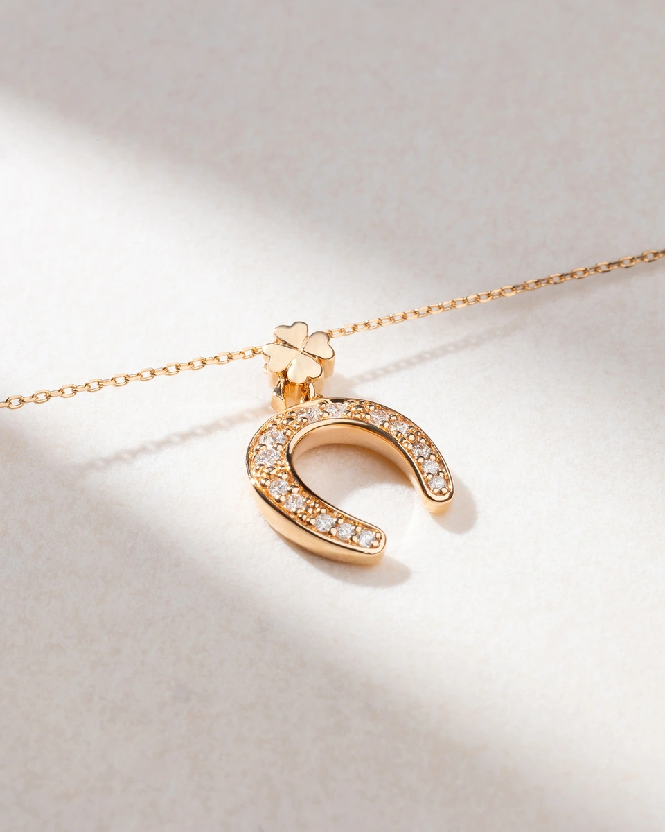 Κολιέ Ροζ Χρυσό 18 Καρατίων με Πέταλο και Διαμάντια