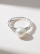 18K White Gold Ring with Pearl and Diamonds